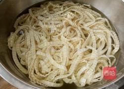 凉拌豆皮的做法图解1