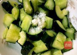 凉拌黄瓜的做法图解2
