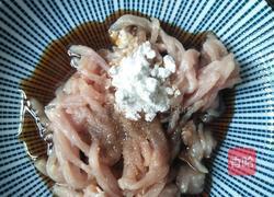 毛豆炒肉丝的做法图解3