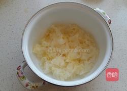 冰糖银耳莲子羹的做法图解3