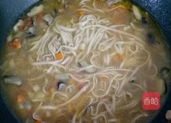 香菇火腿肠挂面的做法图解9