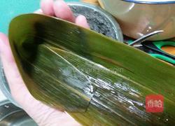 豆沙芝麻粽子的做法图解5