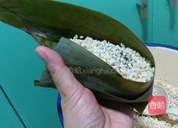 豆沙芝麻粽子的做法图解8