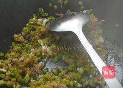 腊肉炒酸豆角的做法图解4
