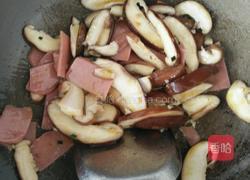 香菇火腿炖豆腐的做法图解5