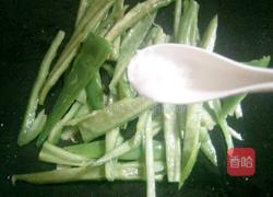 青椒炒鸡蛋的做法图解7