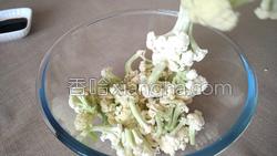 丝瓜烧花菜的做法图解1