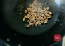 酸辣豆角肉丝面的做法图解2