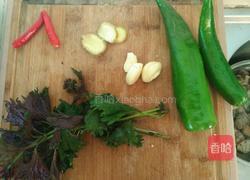 紫苏炒花甲的做法图解1