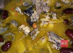 炖乌鸡 当归 三七 红枣味 的做法图解8