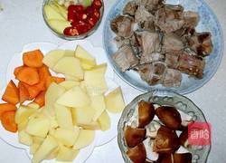 排骨闷饭的做法图解1