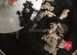 阳江豆鼓焖青椒肉的做法图解3