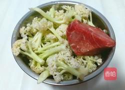 菜花炒肉的做法图解1