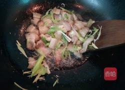 豆瓣酱炒五花肉的做法图解4