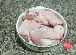 凉拌猪蹄的做法图解1