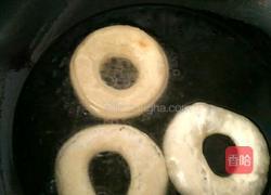 好吃不够的家庭版甜甜圈的做法图解4