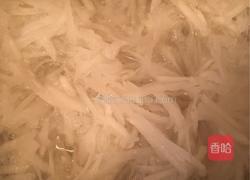 萝卜炒粉条的做法图解1