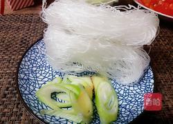 冬瓜粉丝丸子汤的做法图解3