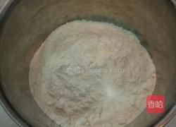 鸡蛋汉堡的做法图解2