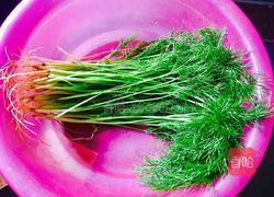 茴香炒鸡蛋的做法图解1