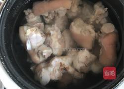 猪脚汤的做法图解4