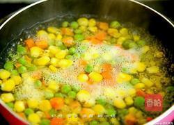 黄瓜蔬菜沙拉卷的做法图解2