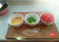番茄鸡蛋打卤面的做法图解1