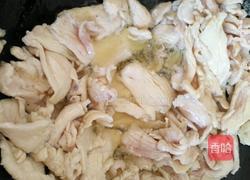 滑溜鸡肉片的做法图解2
