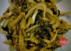 酸菜炒肉的做法图解1