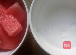 清凉西瓜汁的做法图解2