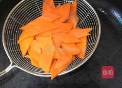 胡萝卜炒鹅蛋的做法图解5