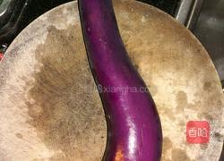 茄子炒萝卜干的做法图解1