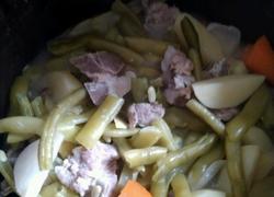 炖排骨土豆四季豆