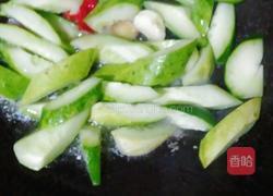 腊肠炒青瓜的做法图解6