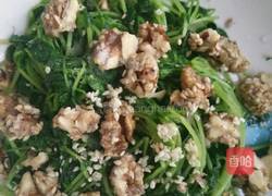 琥珀核桃豌豆苗的做法图解5