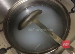 腊肉土豆豇豆饭的做法图解1