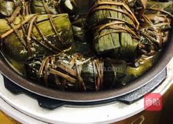 咸蛋肉粽子的做法图解6