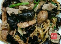 黄花菜炒木耳香菇瘦肉片的做法图解10