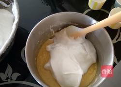 戚风杯子蛋糕的做法图解8