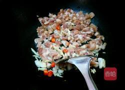 萝卜干炒肉的做法图解4