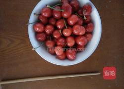 樱桃的正确吃法的做法图解1