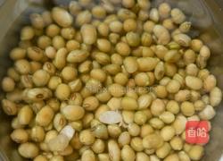 黄豆豆浆的做法图解1