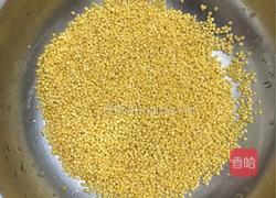 紫薯小米粥的做法图解2