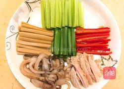 客家小炒(鱿鱼)的做法图解3