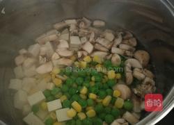 口蘑豆腐羹的做法图解4