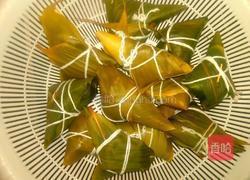 腊肉香菇土豆粽的做法图解7