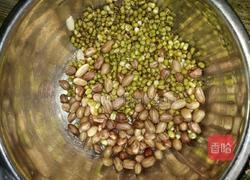 蛋黄肉粽的做法图解3