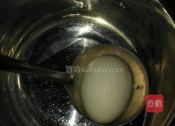 水煮蛋的做法图解1
