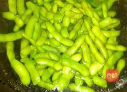 香辣毛豆的做法图解2