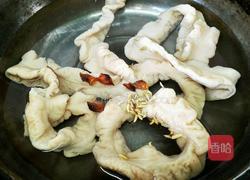 青椒洋葱炒肥肠的做法图解5